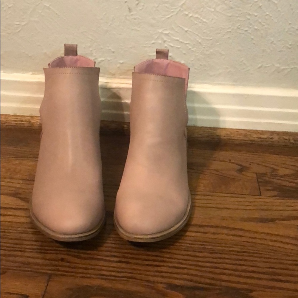 Journey Collection Ankle Boots